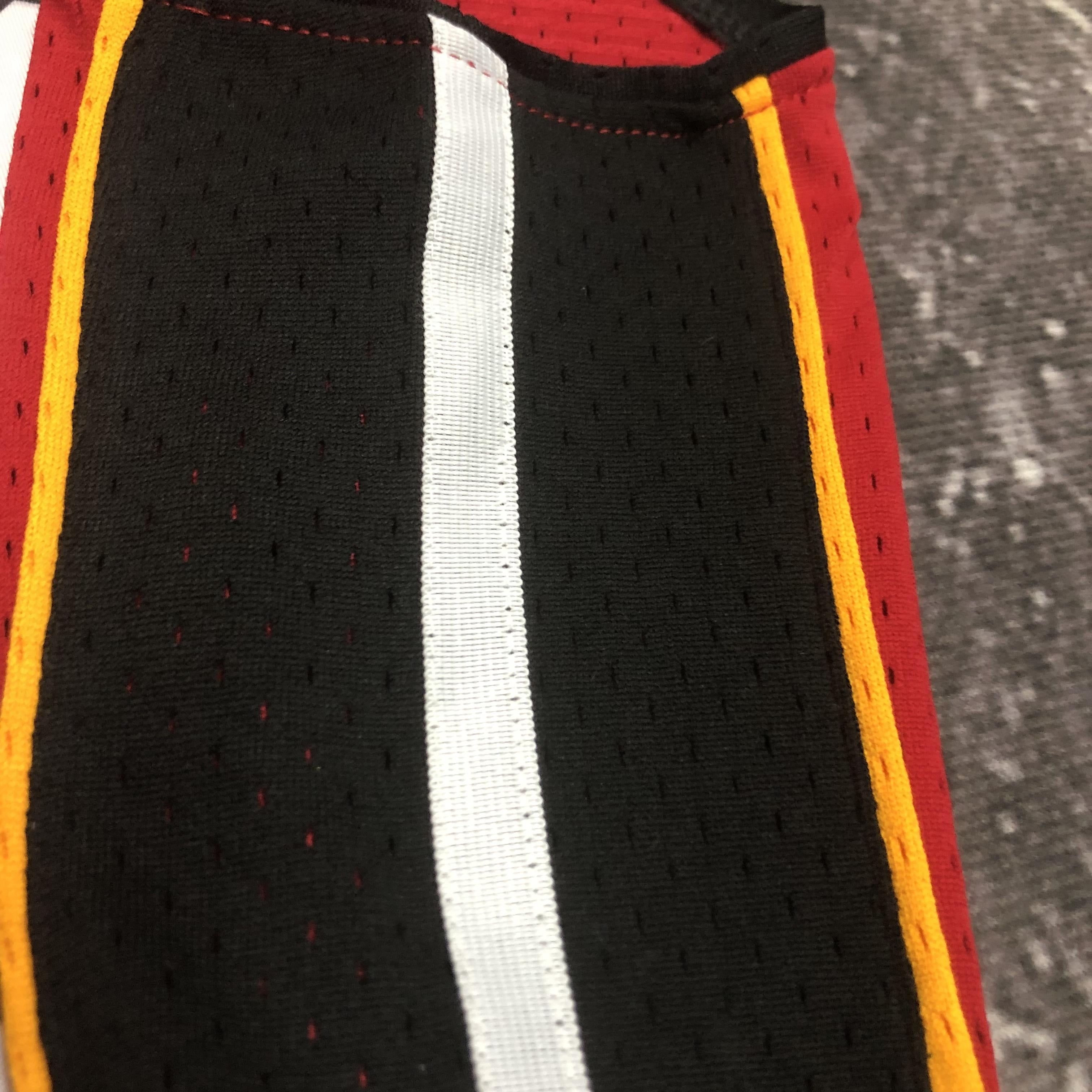 Regata Swingman Miami Heat Mitchell & Ness Hardwood Classics 2005/06 - OGJERSEYSHOP